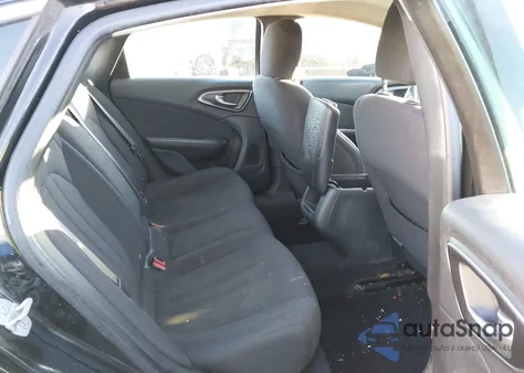 2015 Chrysler 200 Limited z USA, uszkodzony, nr VIN 1C3CCCAB7FN637781